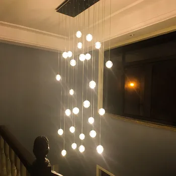 Двухуровневая лестница, длинная люстра, освещение гостиной на вилле, современная простая атмосфера, хрустальный свет, роскошная квартира-ЛОФТ