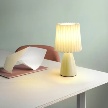 Прикроватная лампа в скандинавском стиле для спальни, Молочный коктейль, керамический крем, атмосферный светильник, ретро-сердце девушки, Плиссированный маленький ночник